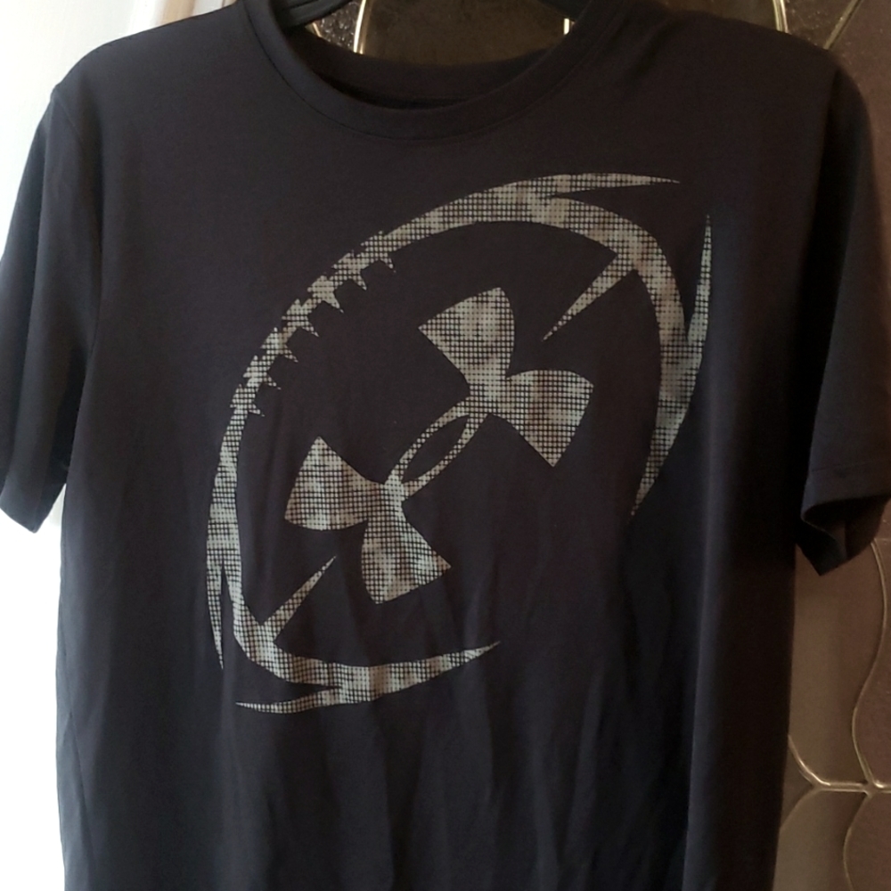 UA youth xl tee